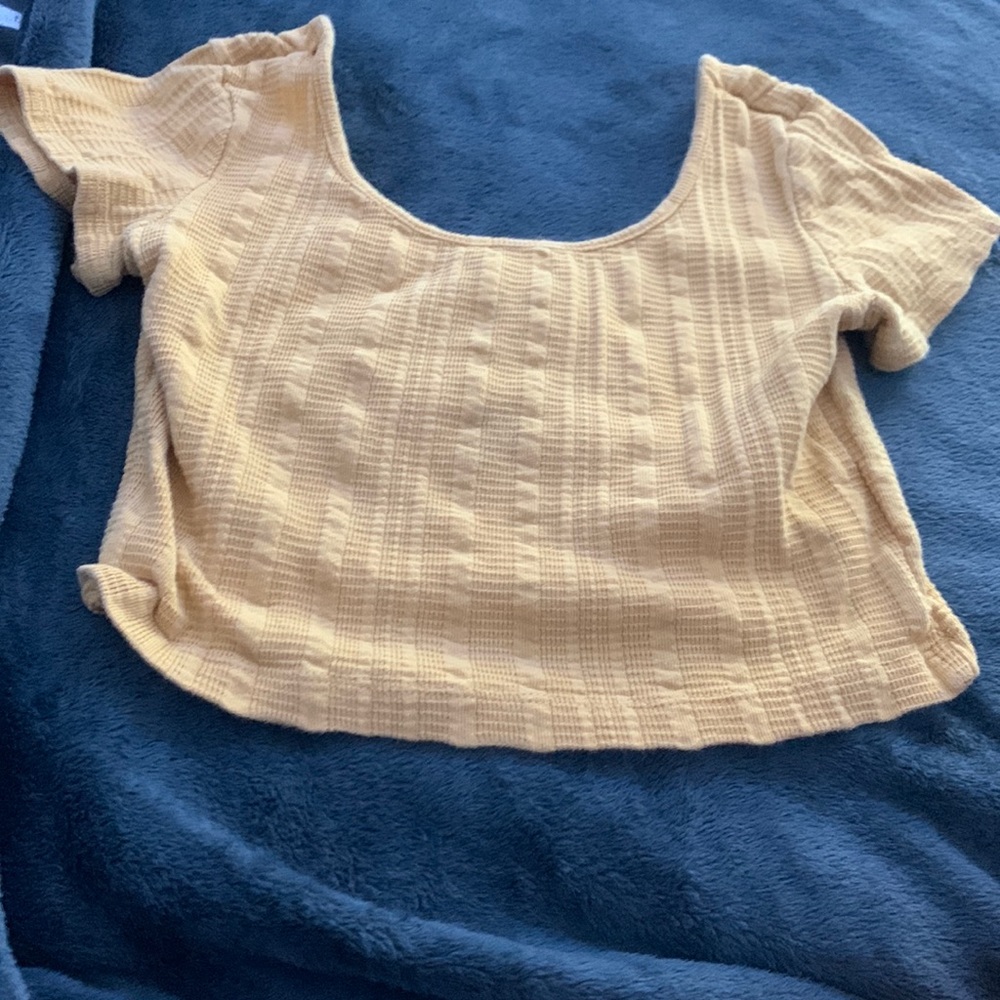 Yellow crop